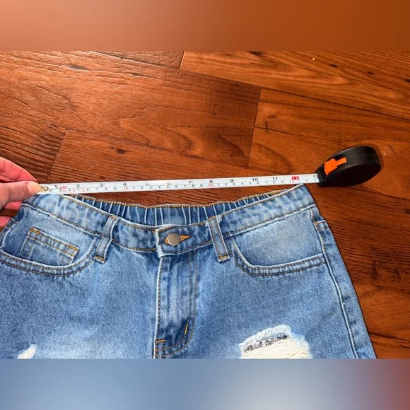 Excellent Condition Hayden Girls Distressed Sequin Denim Shorts size: 13/14 - Picture 9 of 11